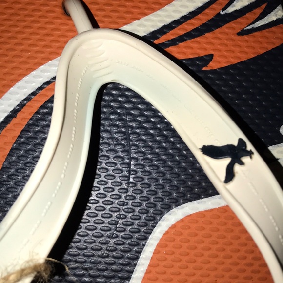 AMERICAN EAGLE OUTFITTERS MENS SZ 12 FLIP FLOPS - Picture 2 of 5